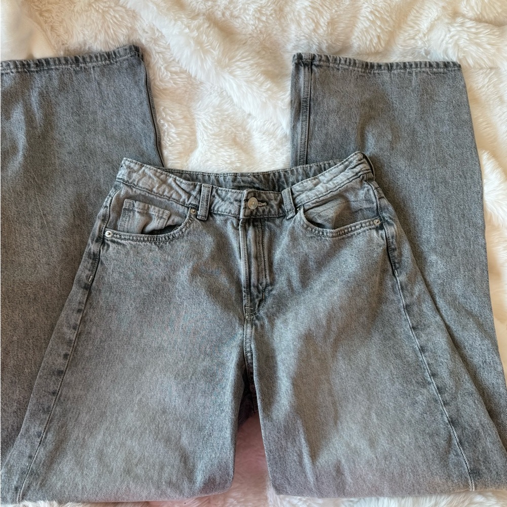H&M Classic Gray Straight Leg Jeans